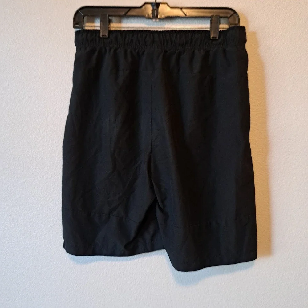 Nike Dri-FIT Mens Black Athletic Training Running Shorts Small Logo Pockets